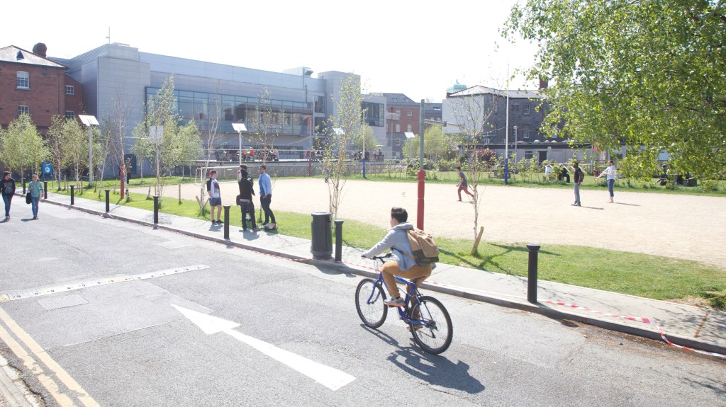 为什么越来越多的女性选择在爱尔兰打工和学习？